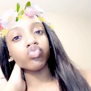 Meet your Posher, Mya